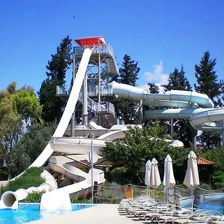 Artemis Boutique 1 *