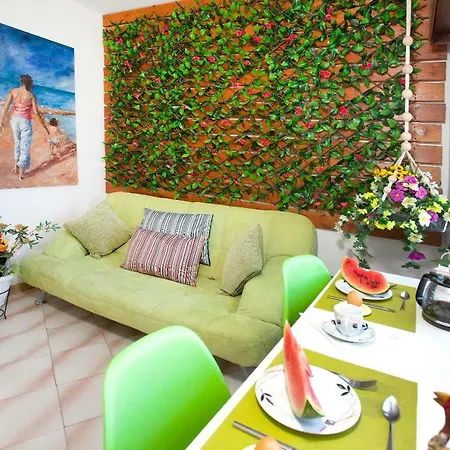 Artemis Boutique 1 *